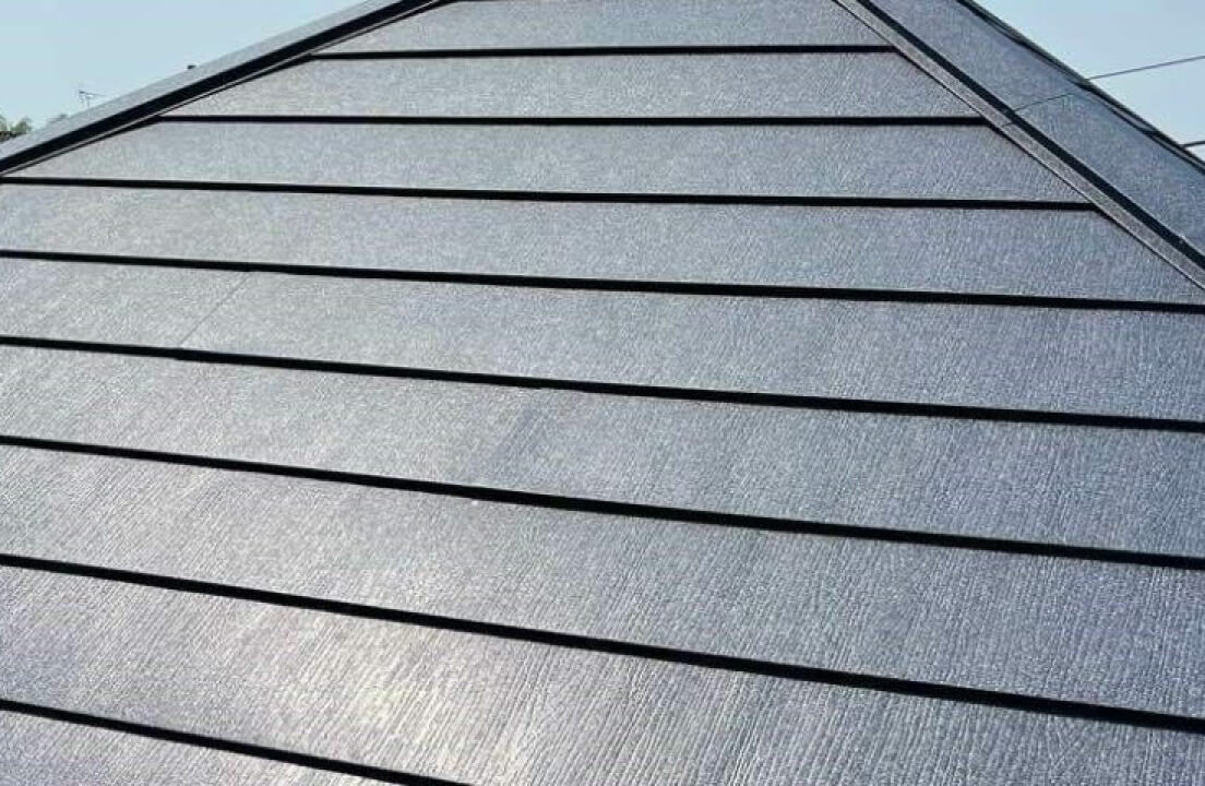 屋根から住まいを守る、軽量カバー工法