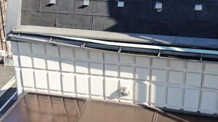 雨樋や鼻隠しが外れた！破損に伴う二次被害とは？至急修理が必要な理由。