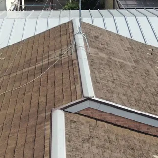ドローンで撮影した屋根